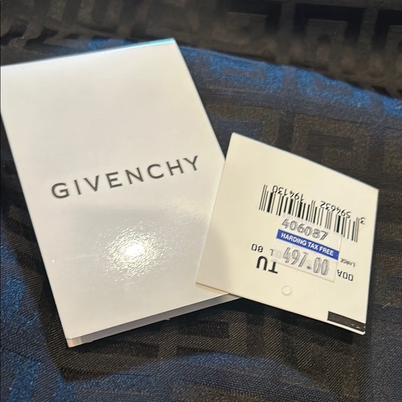 Givenchy Elegant Black Patterned Bag - Picture 13 of 15